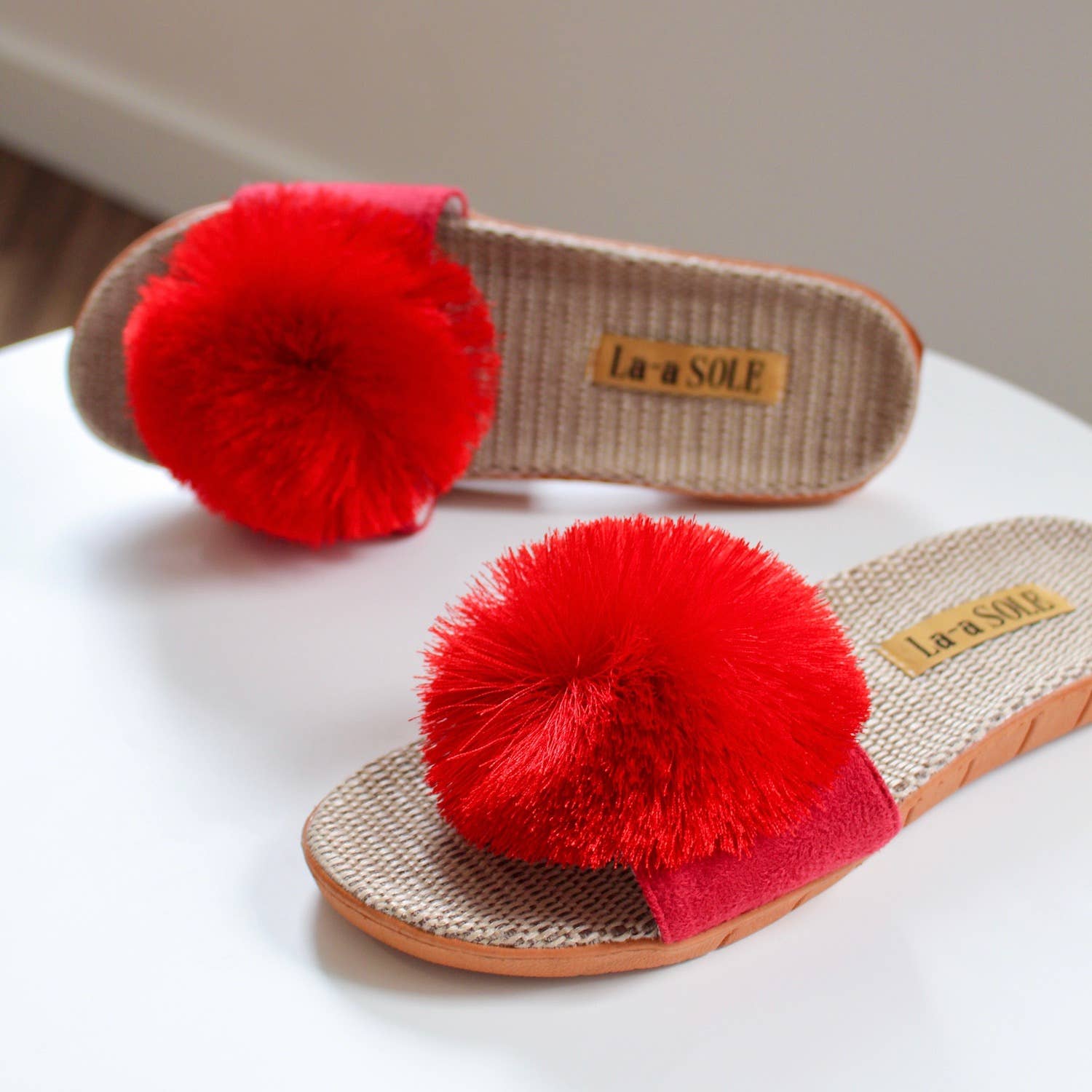 Pom Pom Slides | Red