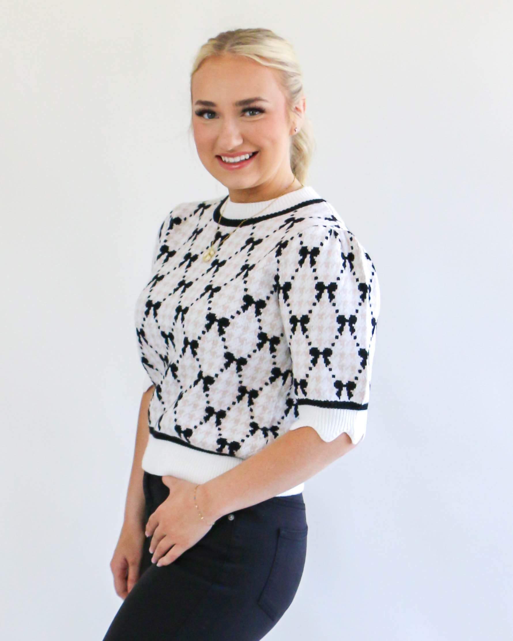 Short Sleeve Knit Pattern Top