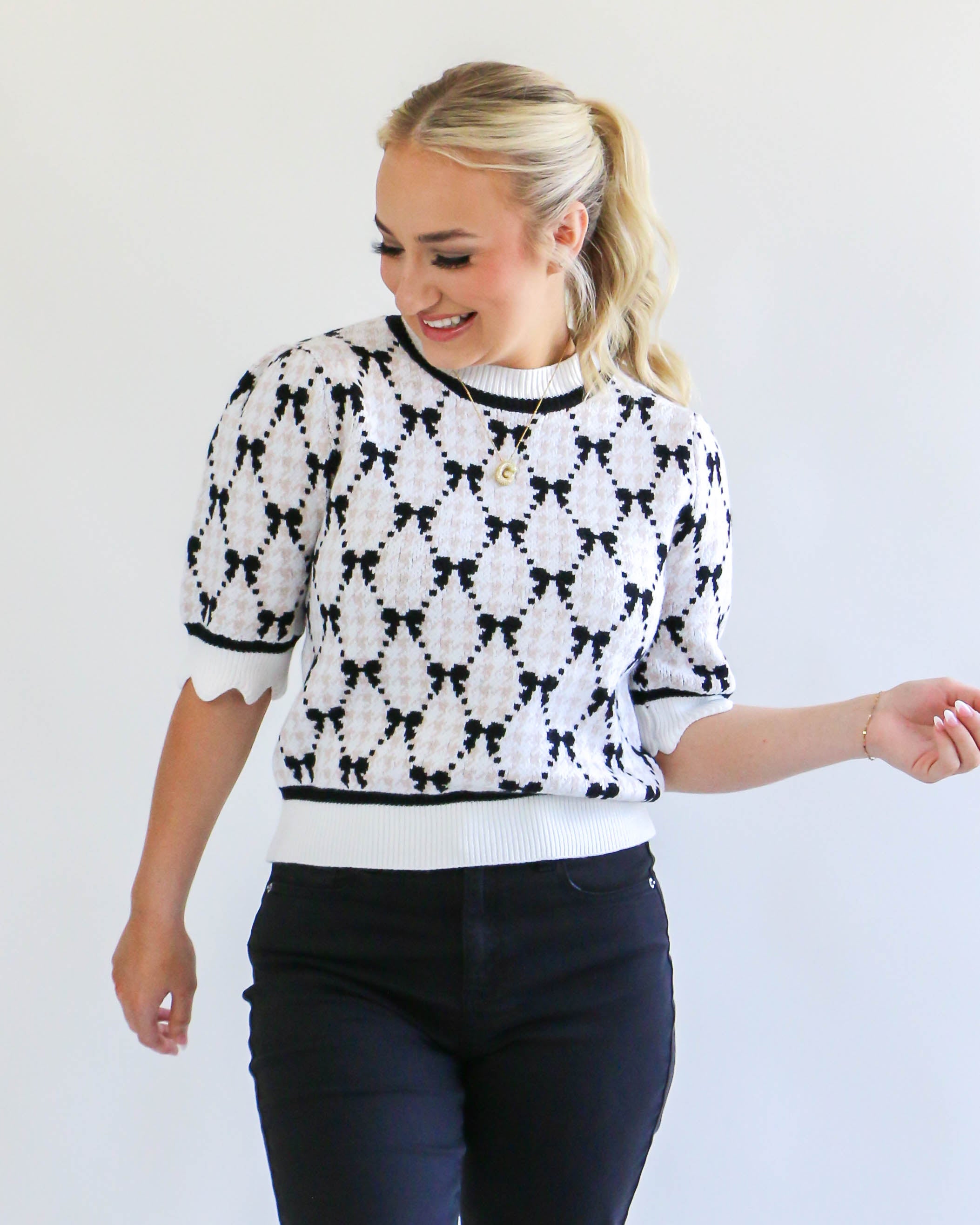 Short Sleeve Knit Pattern Top