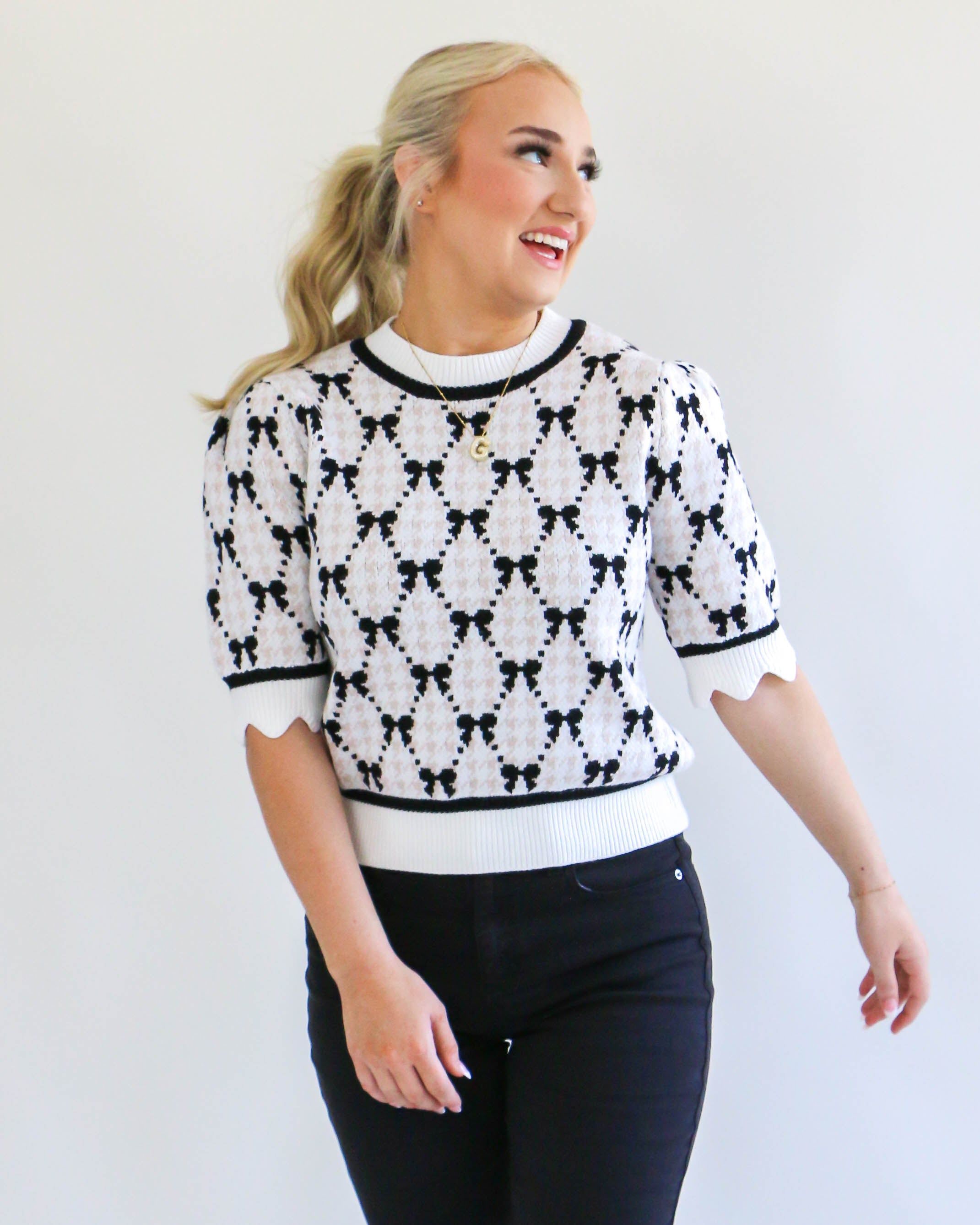 Short Sleeve Knit Pattern Top