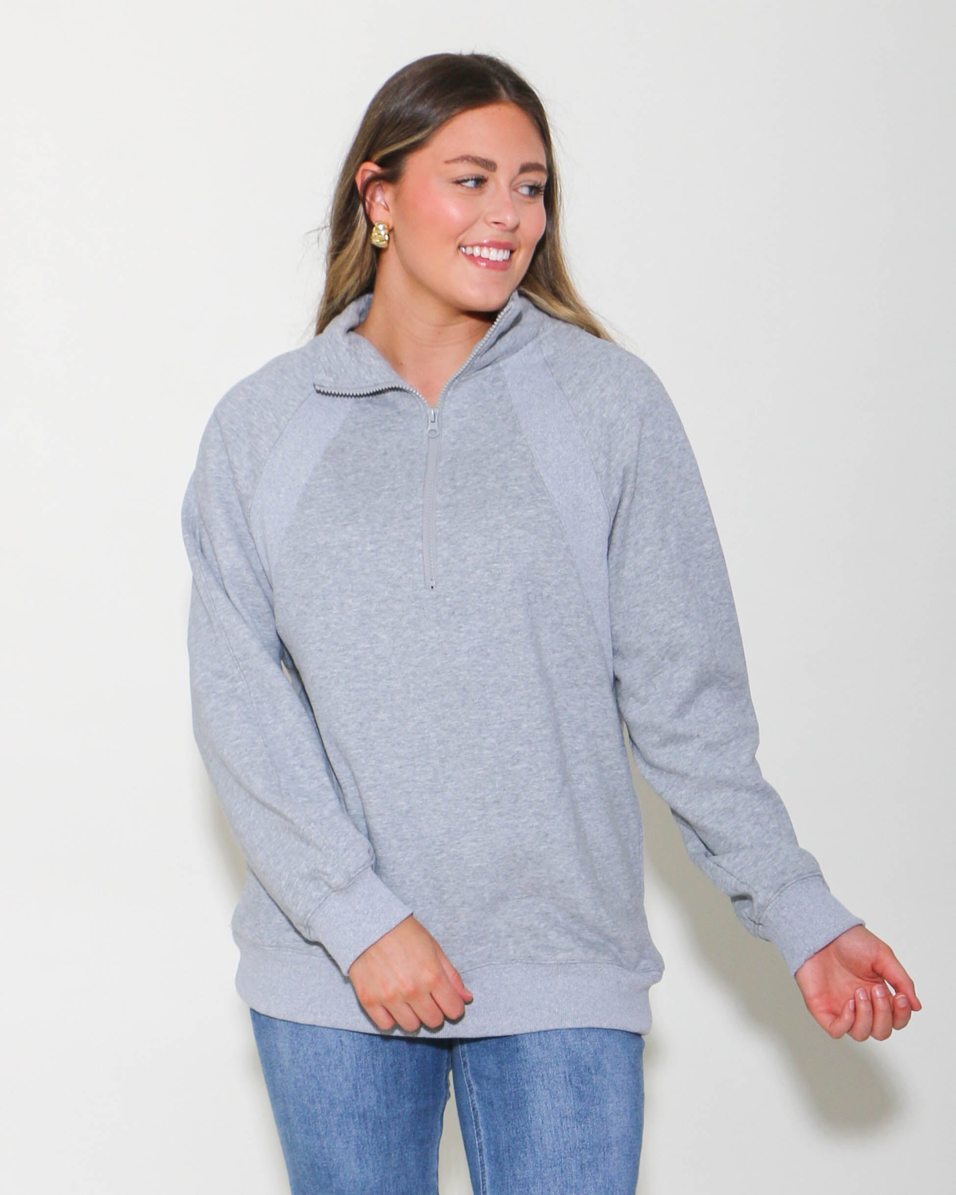 Oversized Sweatshirt Henley Knit Top in Gray