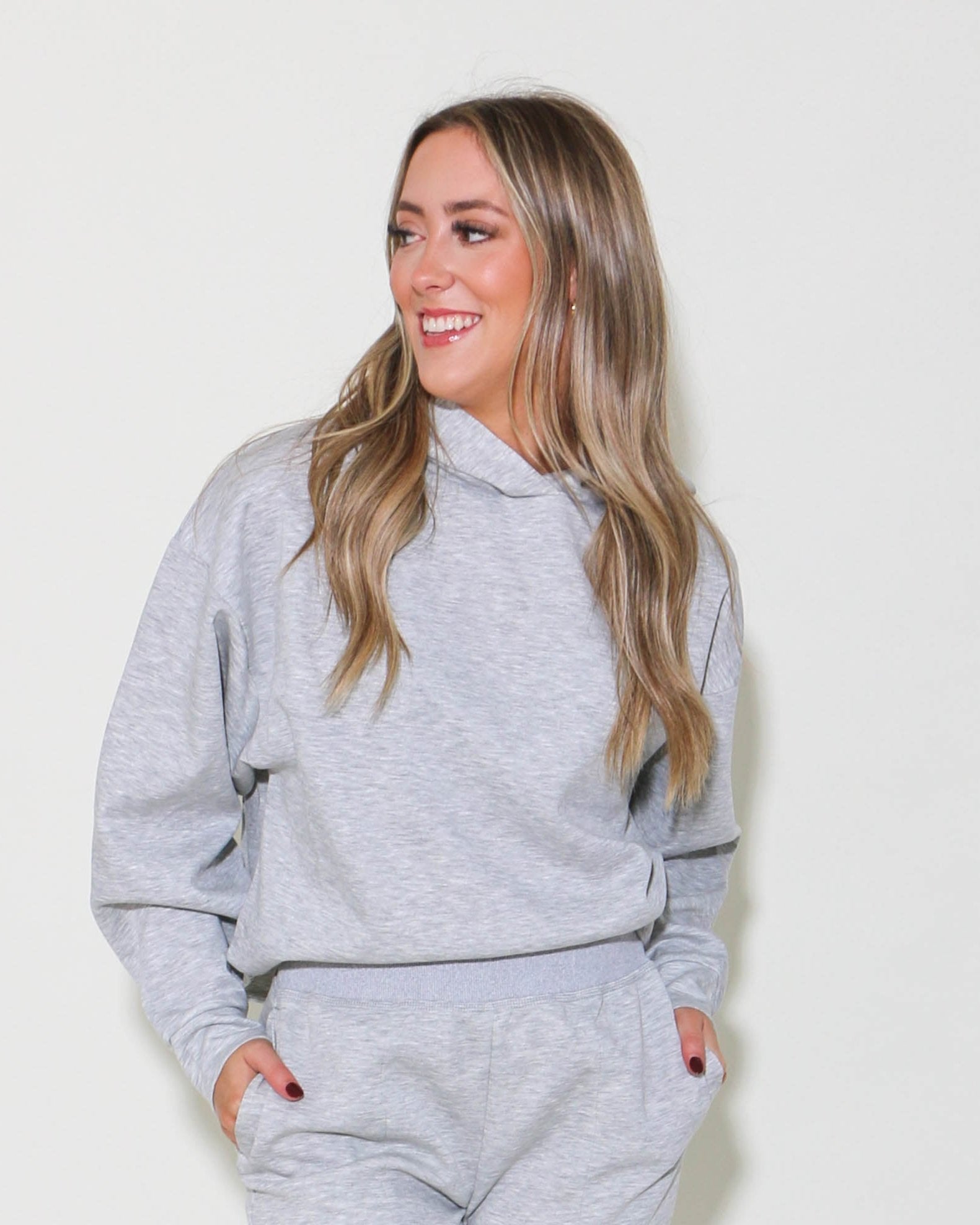 LUXE CROP HOODED PULLOVER IN GREY