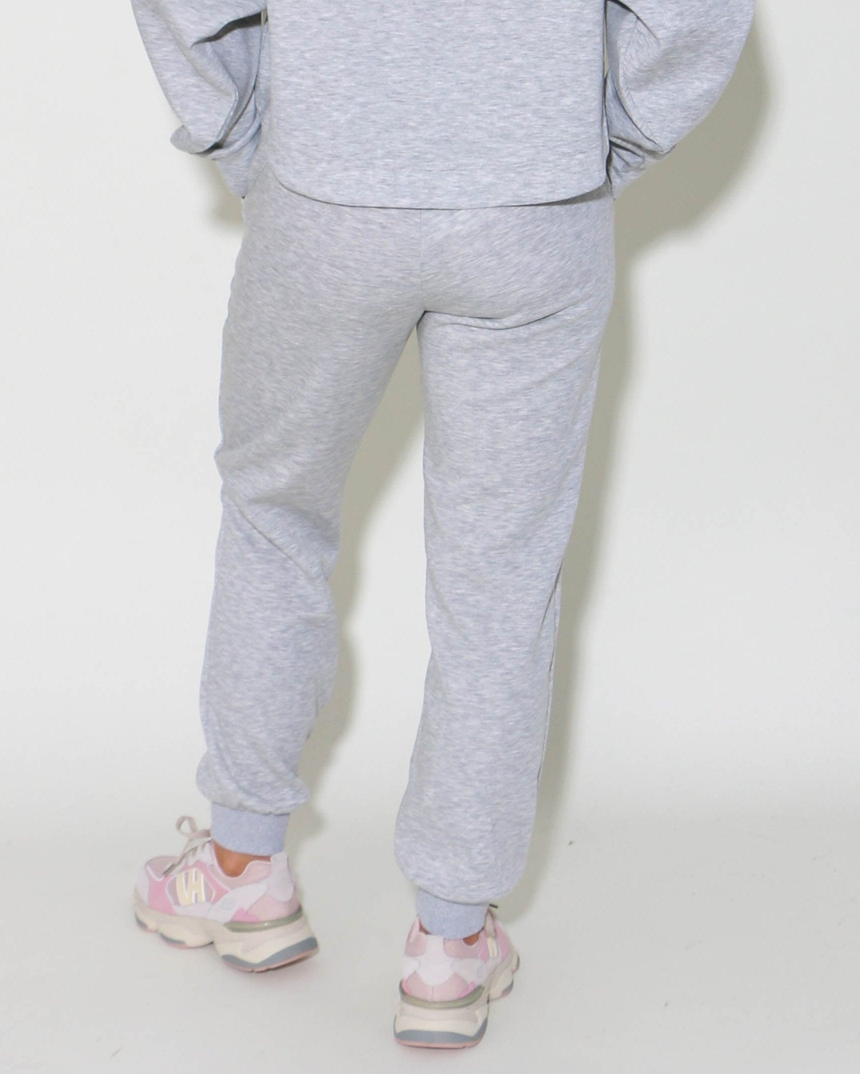 LUXE JOGGER PANTS IN GREY