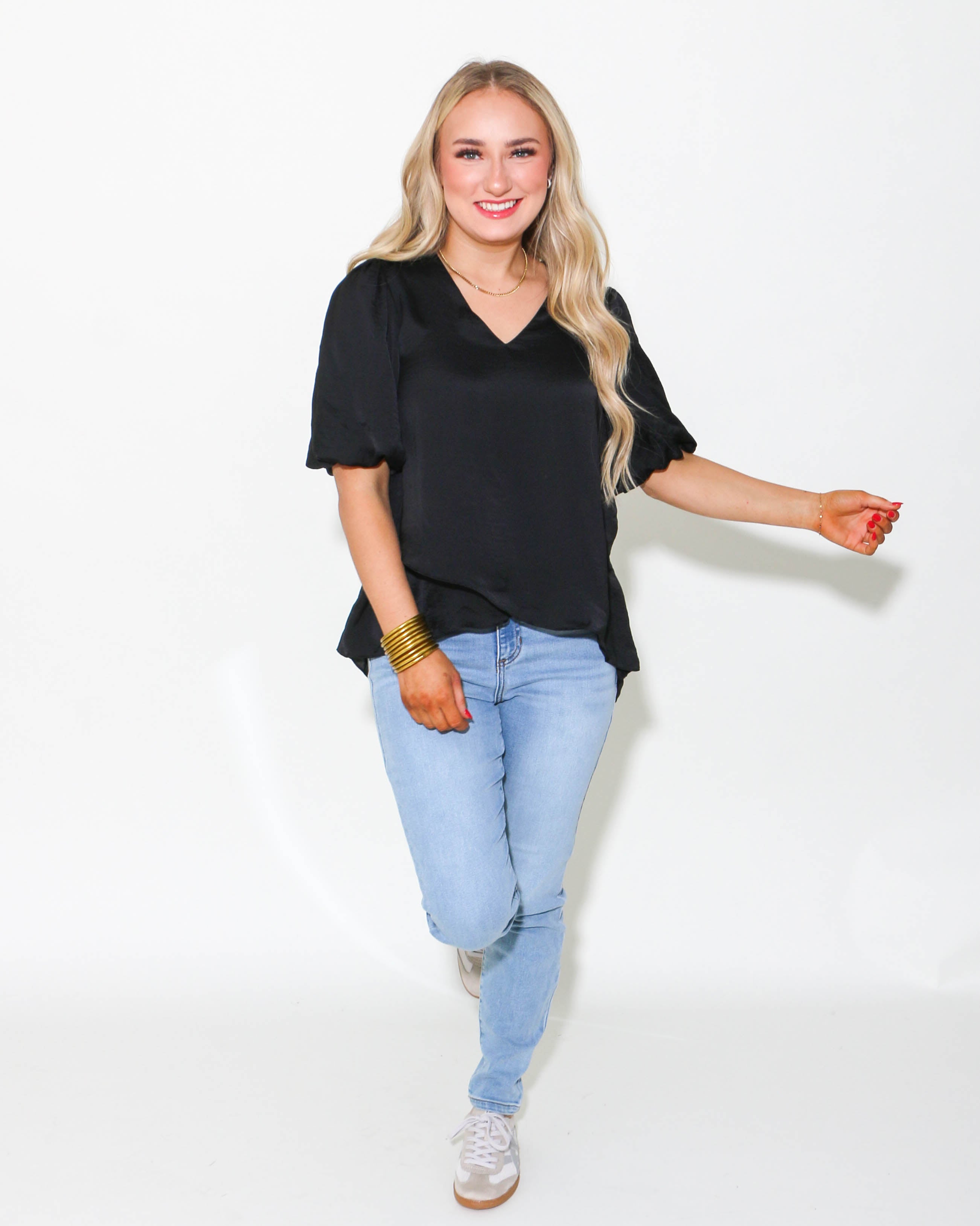 Solid V-Neck Short Sleeve Top in Black