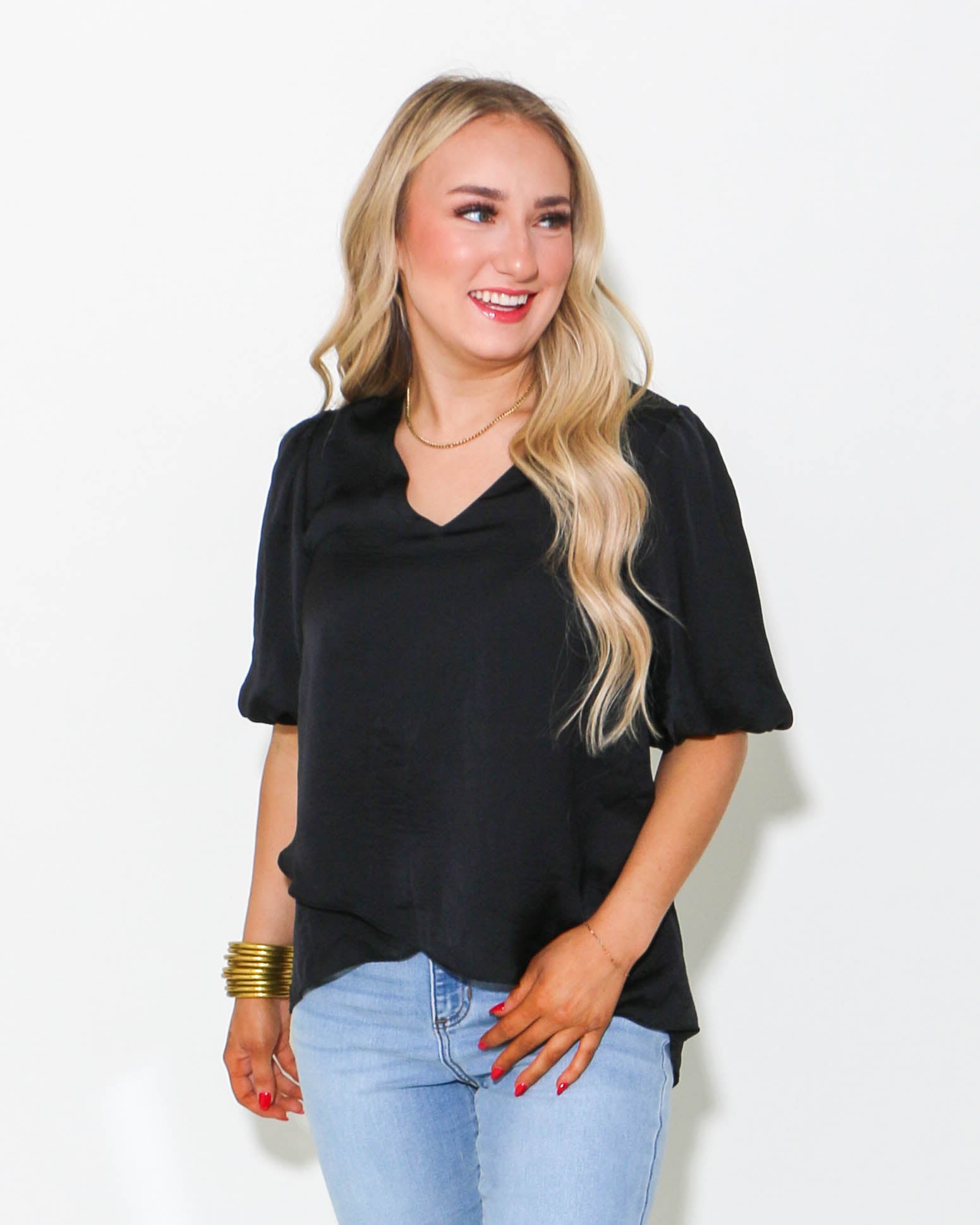 Solid V-Neck Short Sleeve Top in Black