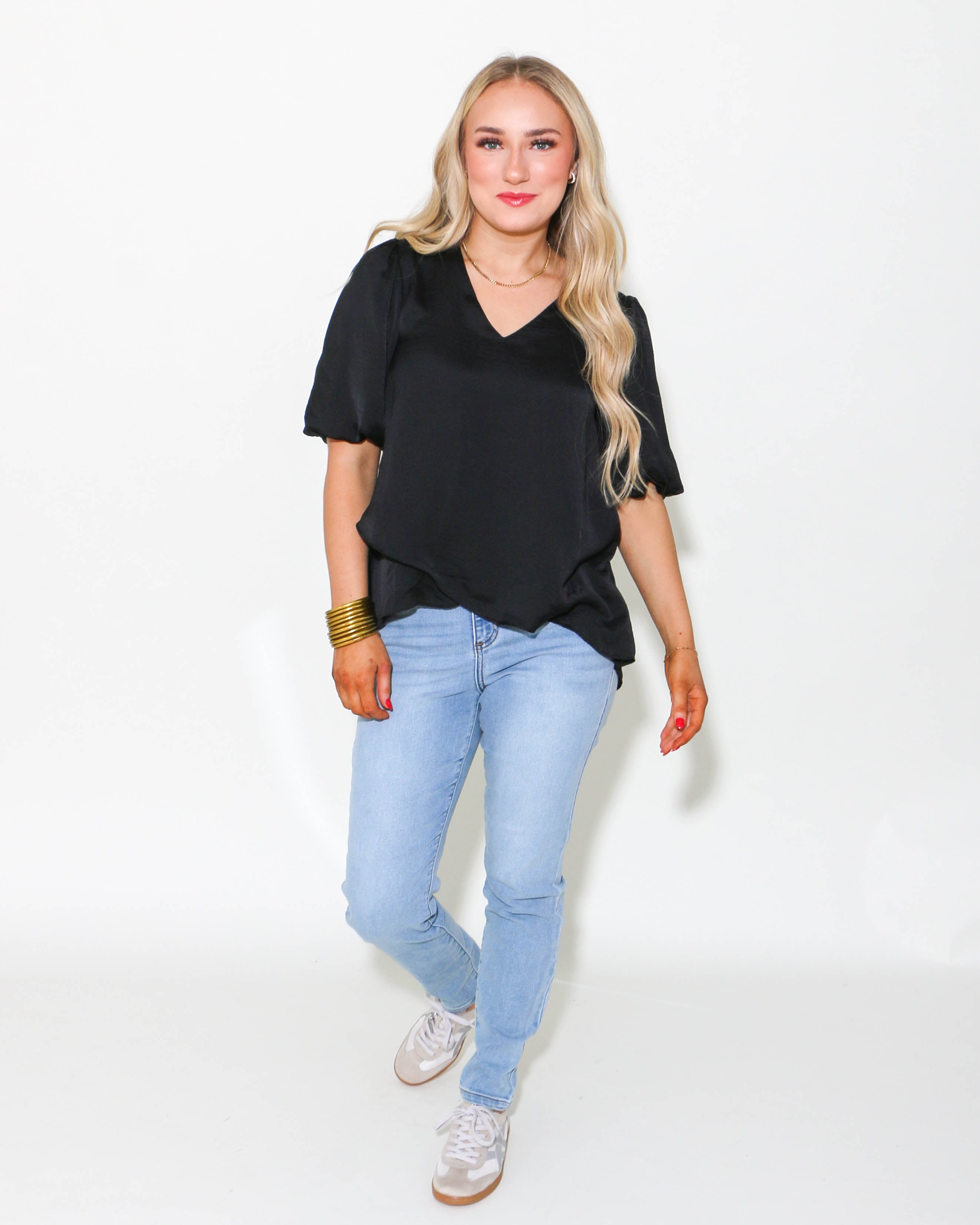 Solid V-Neck Short Sleeve Top in Black