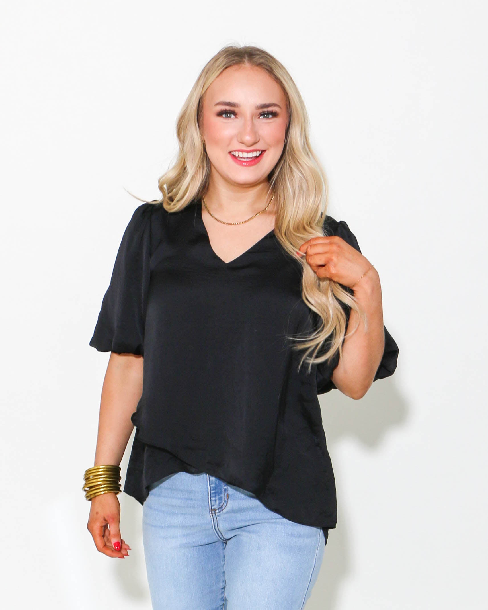 Solid V-Neck Short Sleeve Top in Black