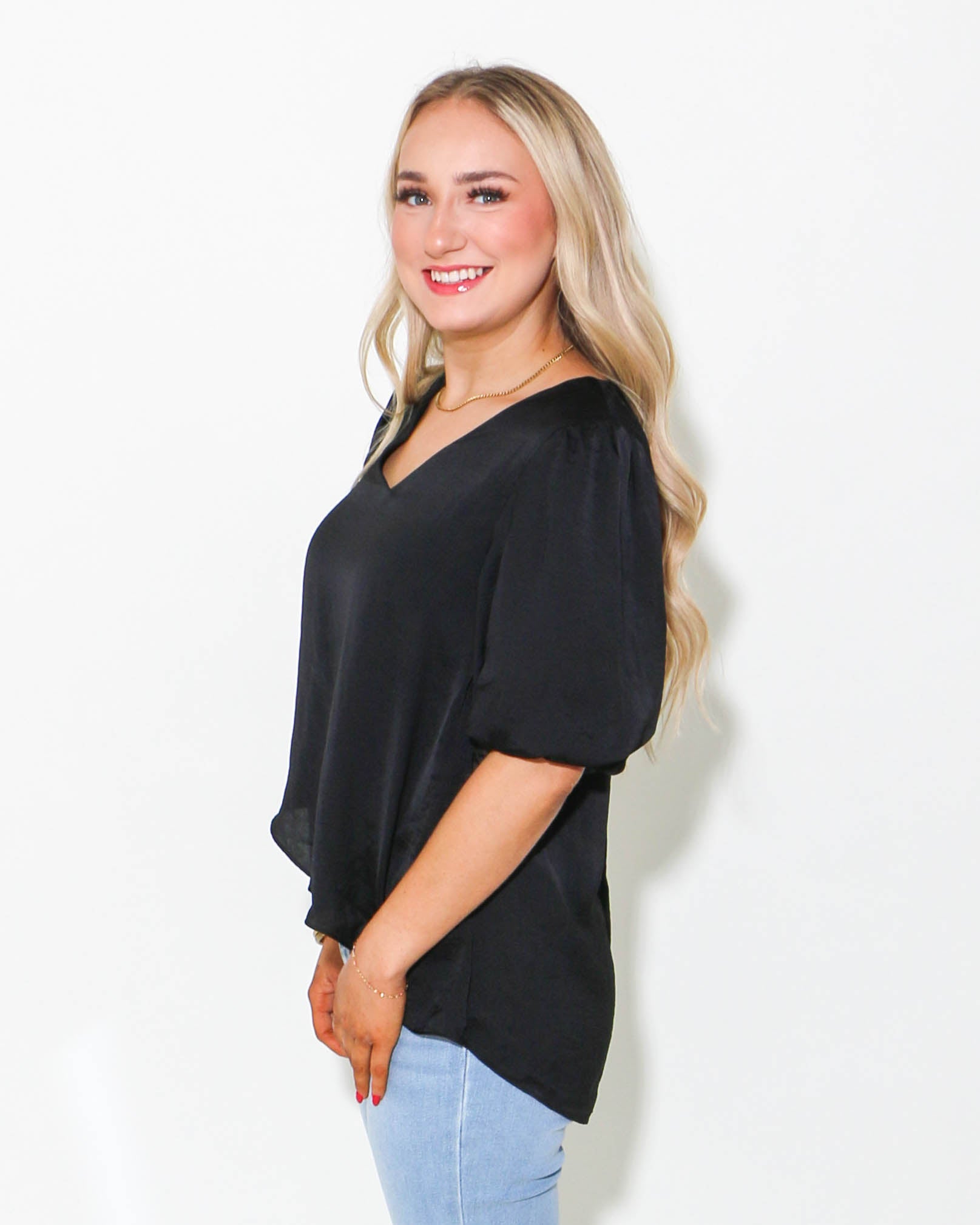 Solid V-Neck Short Sleeve Top in Black