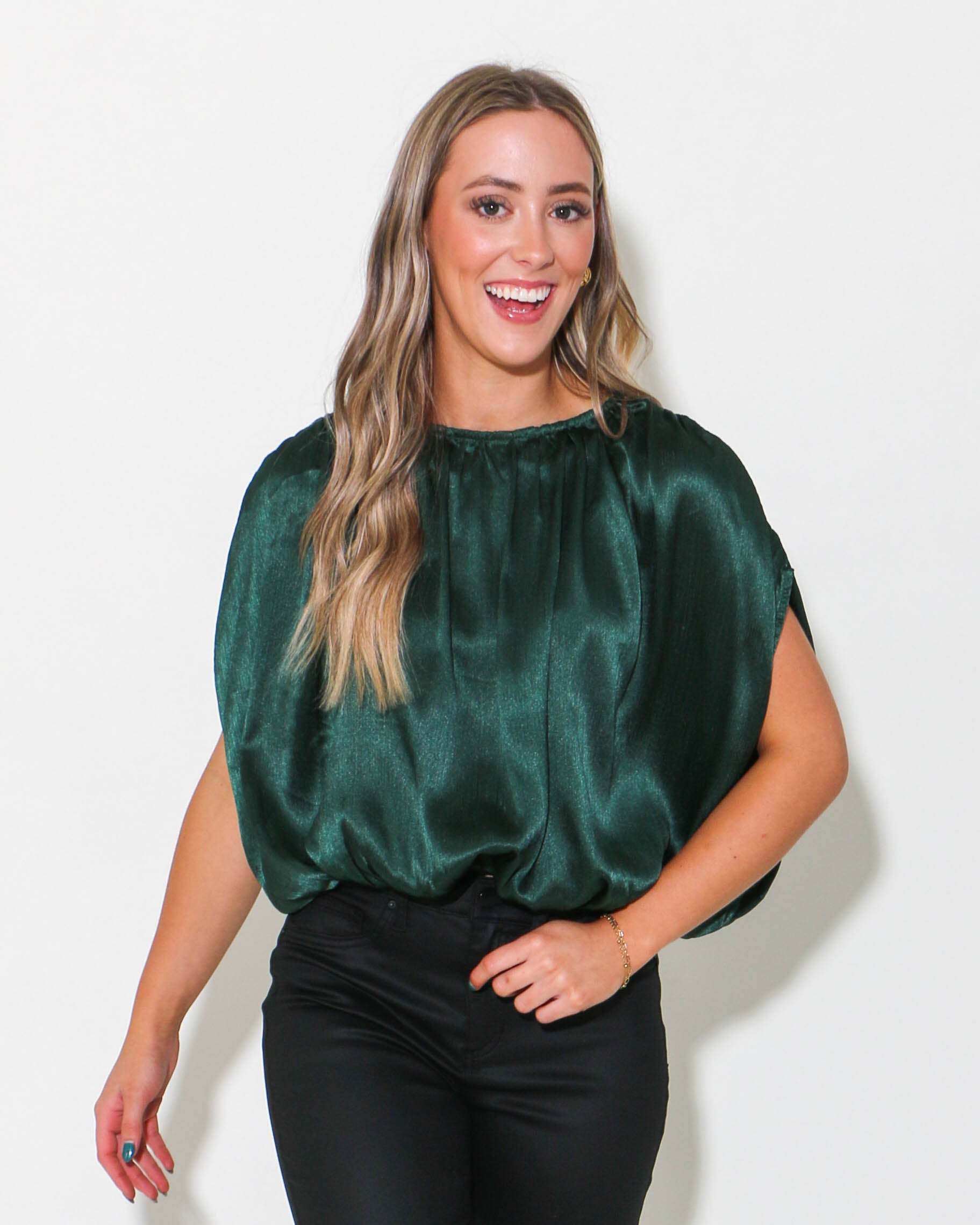 Round Neck Bubble Hem Top in Hunter Green