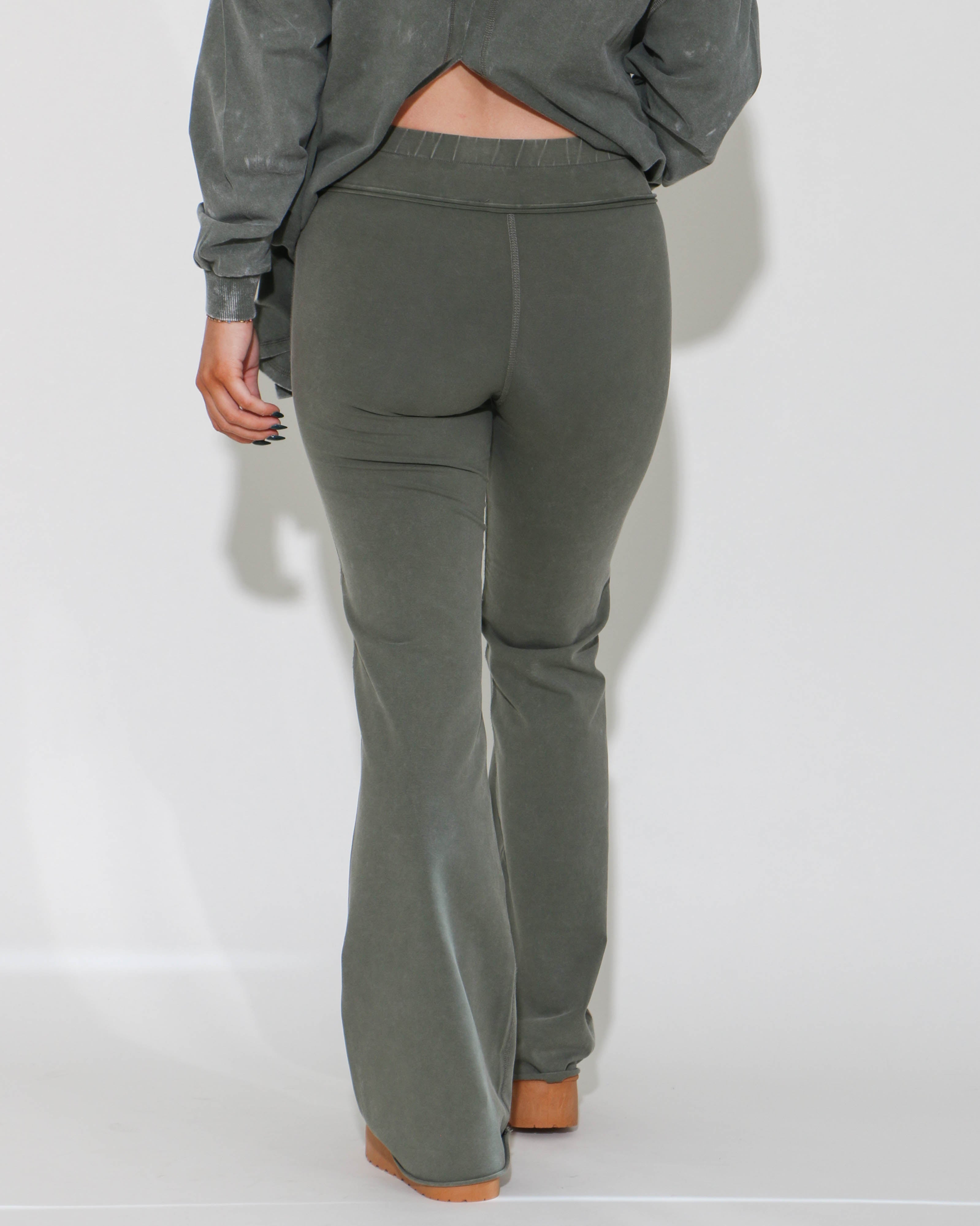 Crew Neck and Yoga Pants Set in Olive