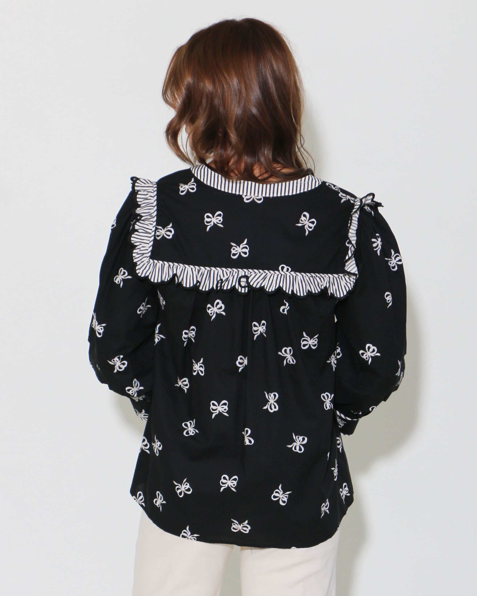 Bow Print V-Neck 3/4 Sleeve Top