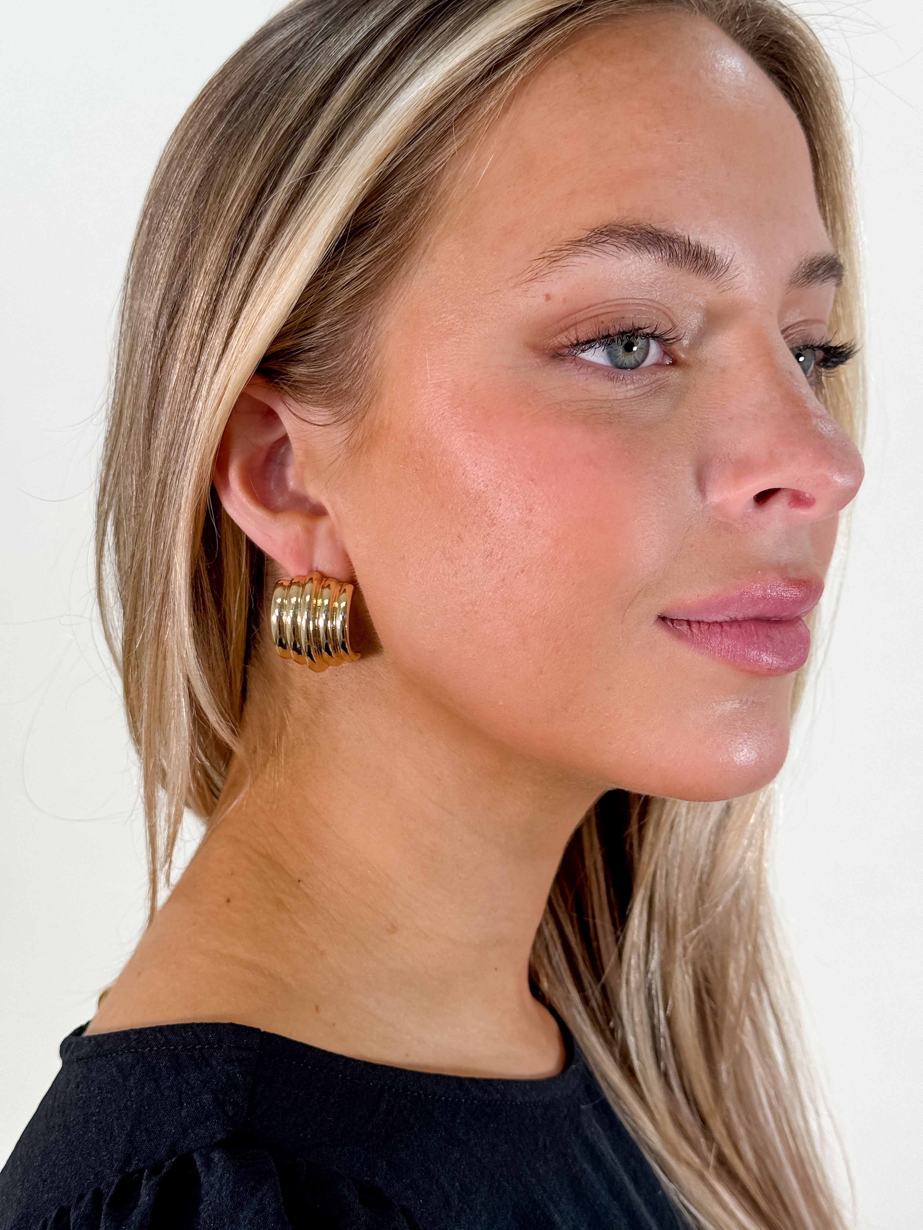 Ribbed Rectangle Earrings