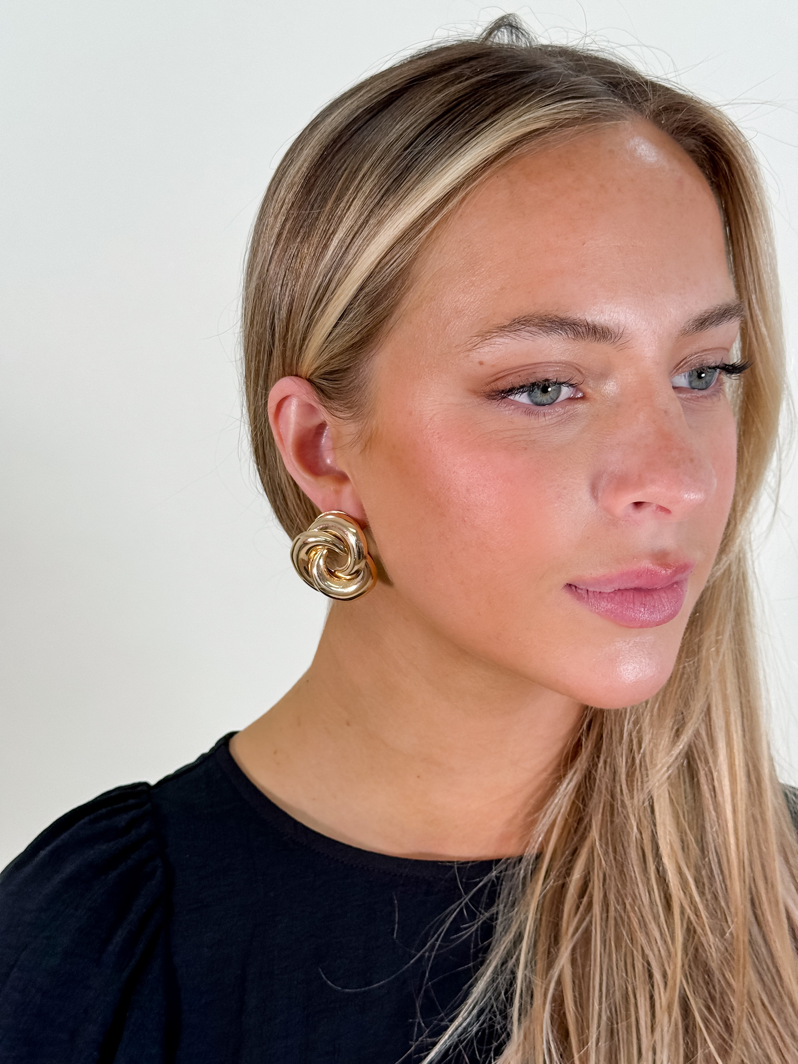 Gold Chunky Knotted Earrings