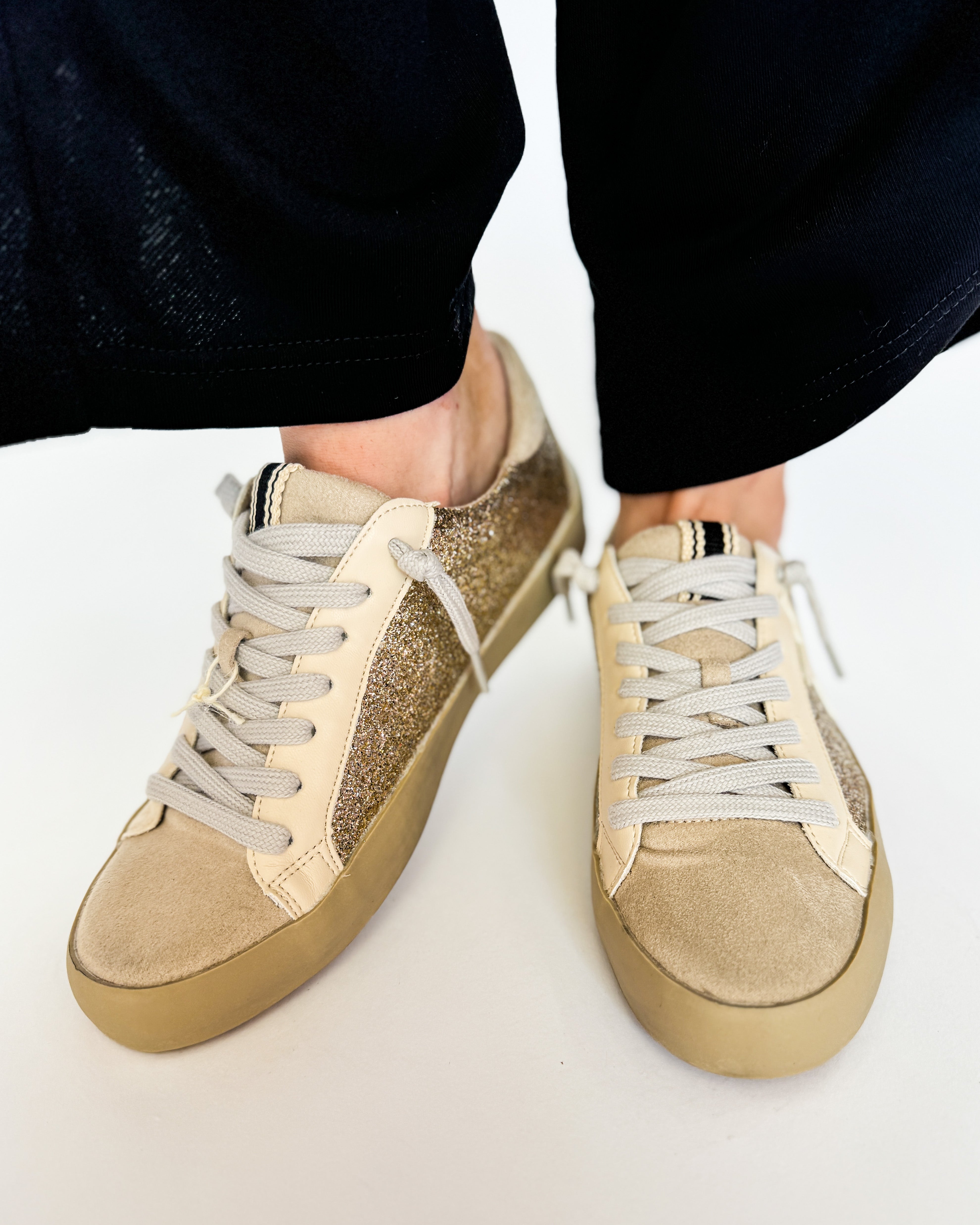 Paula Sneakers in Gold Glitter