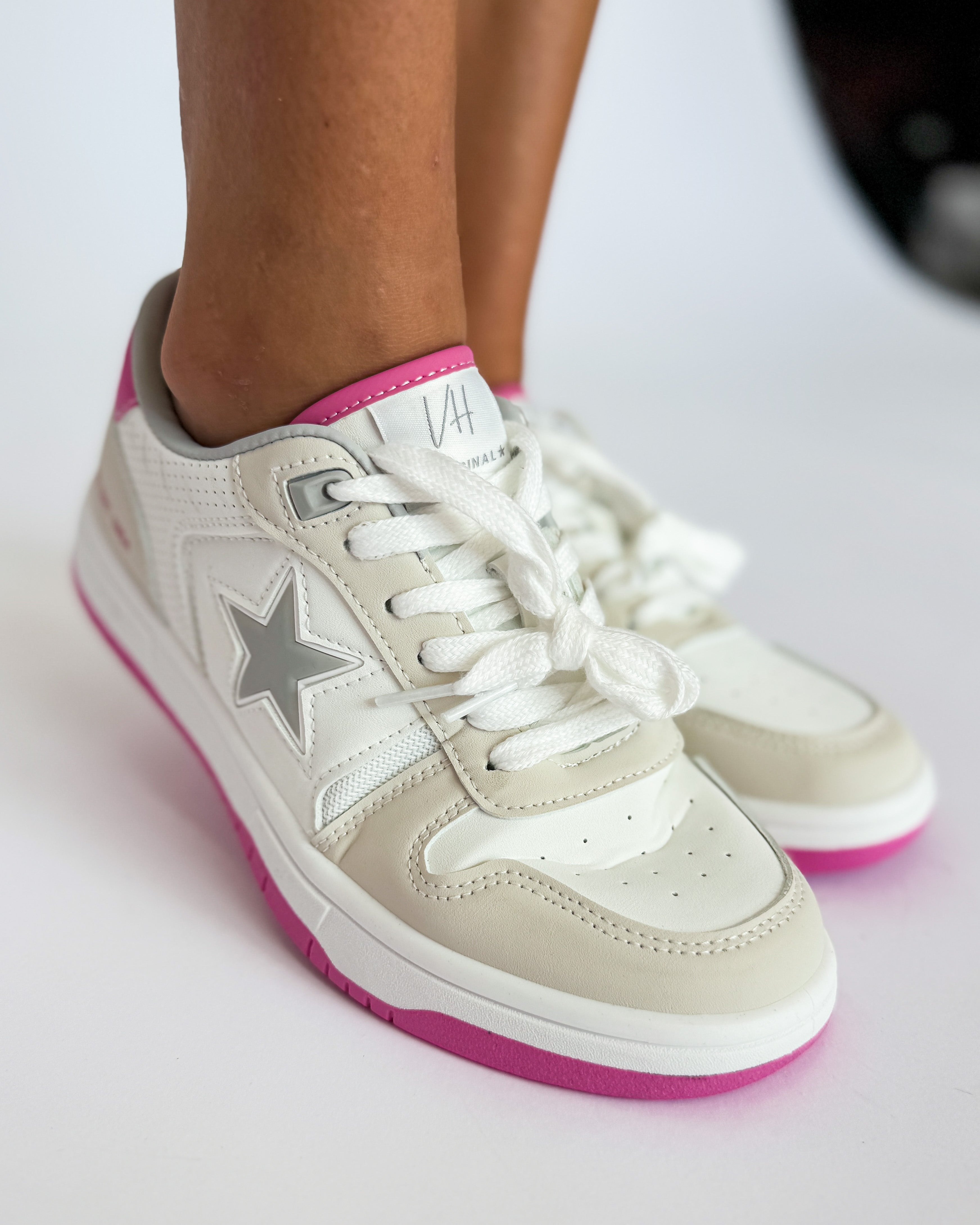 VH | Fresh Sneakers in Hot Pink