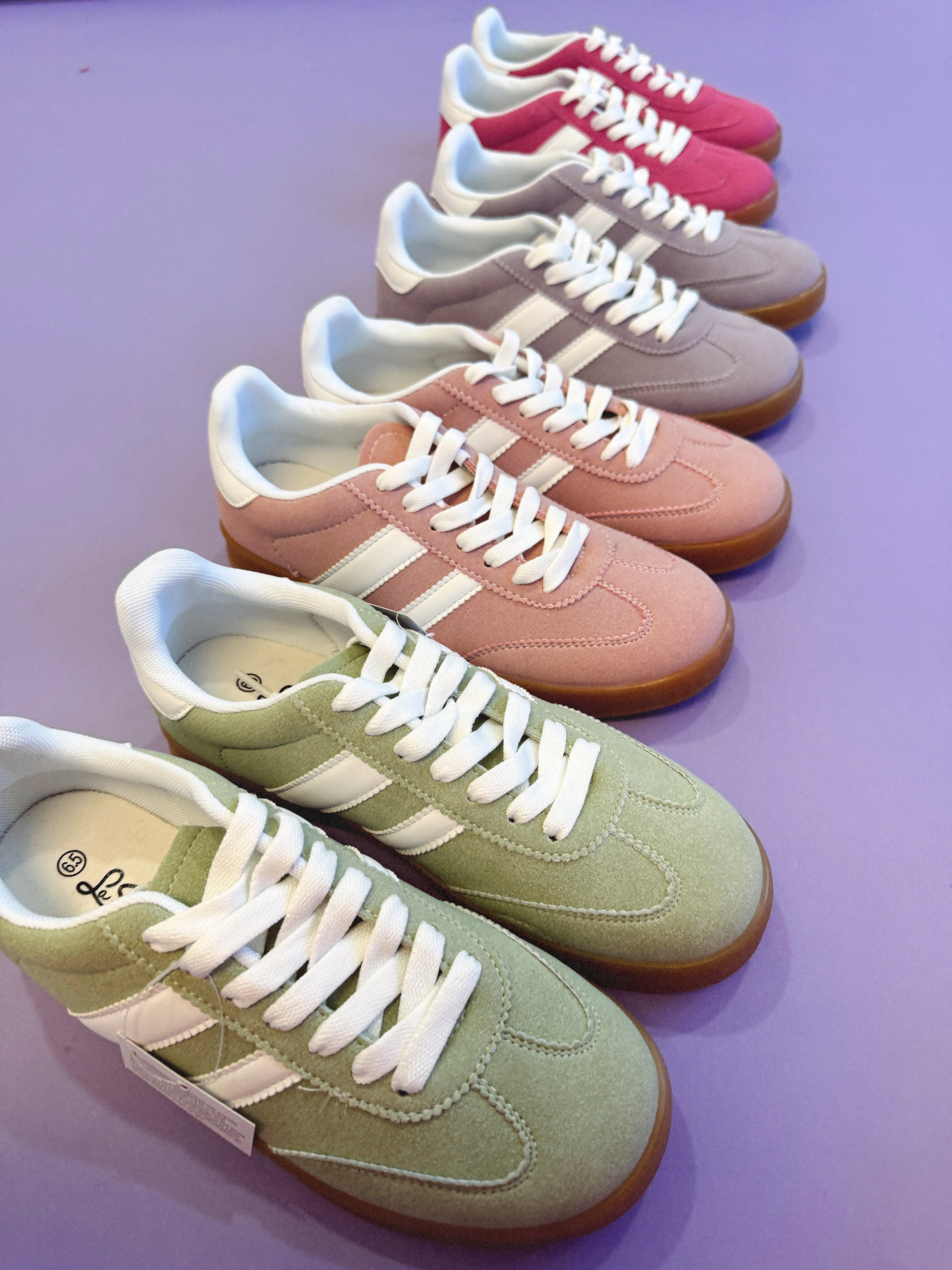 Color Pop Sneaker in Lilac/White