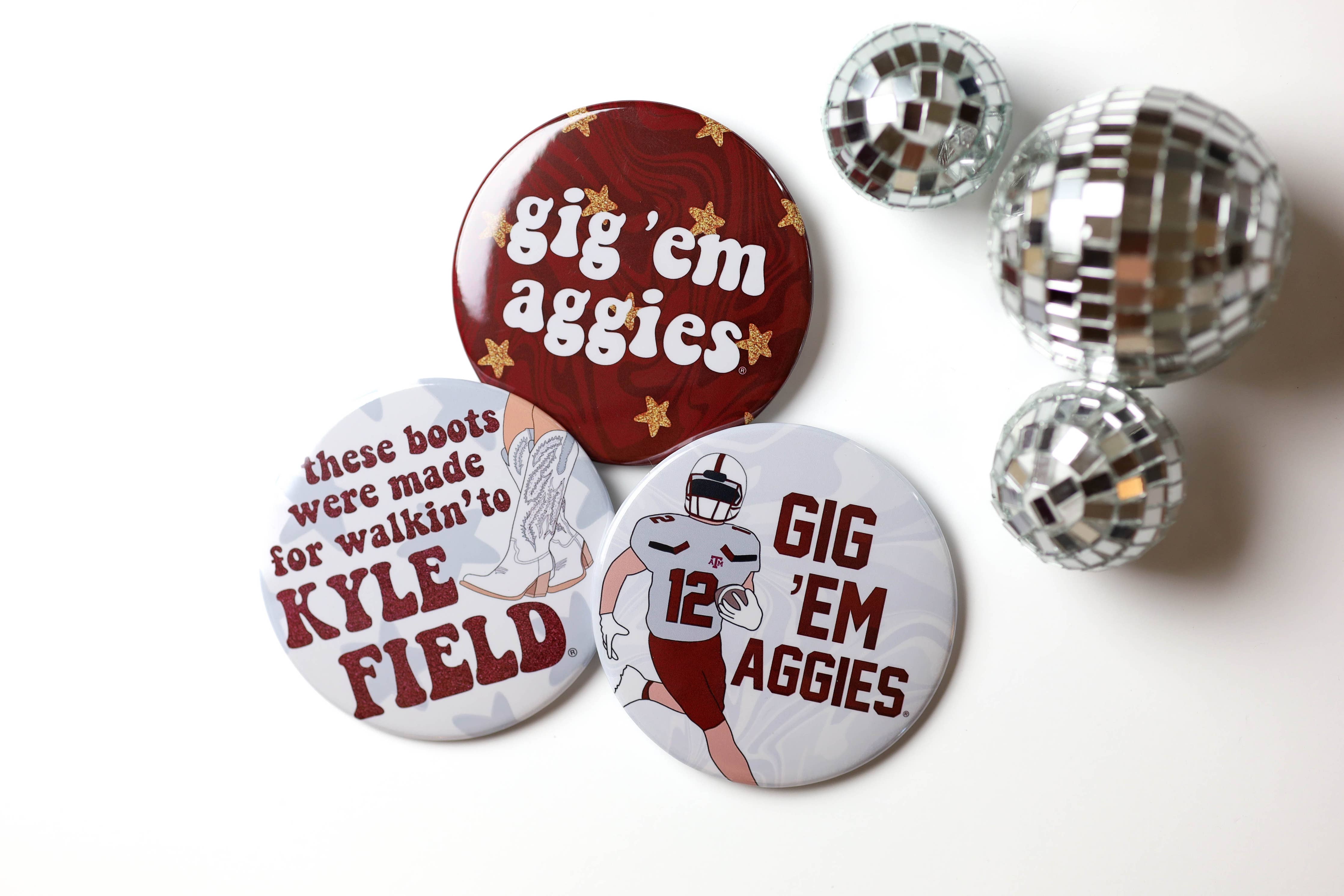 TX A&M Tailgate Btns - "Glitter Letters & Swirl Background"