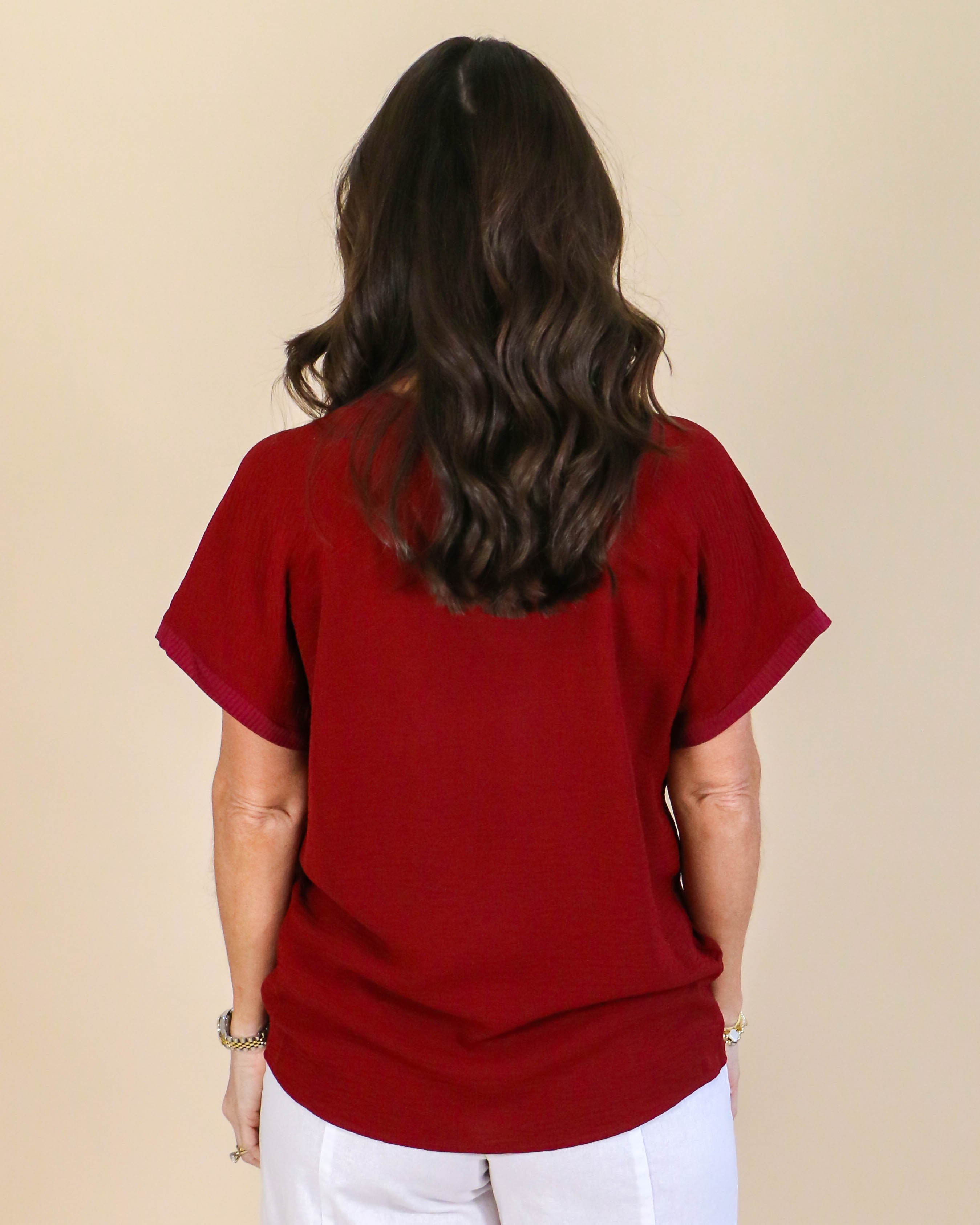 V-Neck Rib Trim Tee in Wine