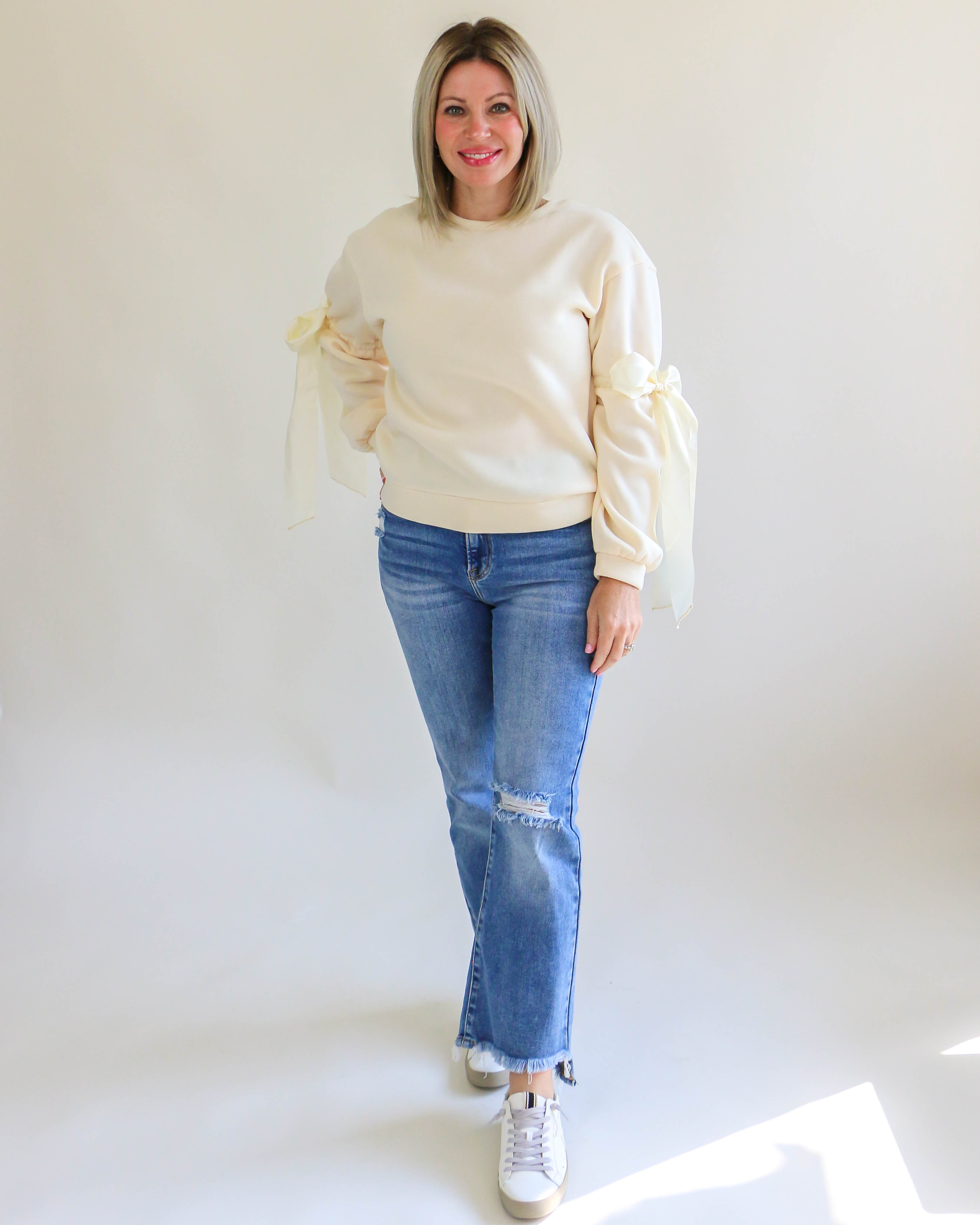 Bow Detail Sweatshirt in Cream