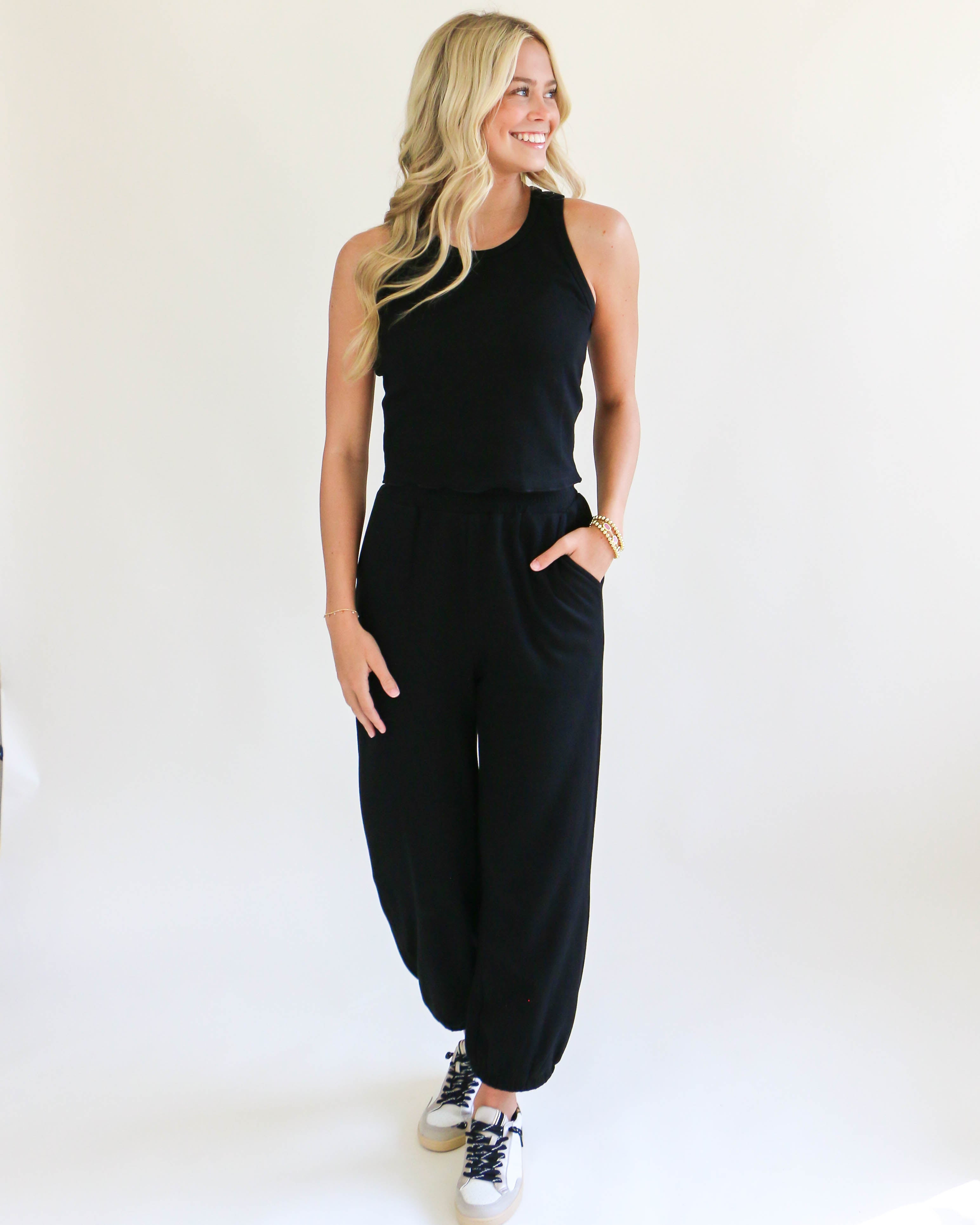 Knit Crop Top and Jogger Pants Set in Black