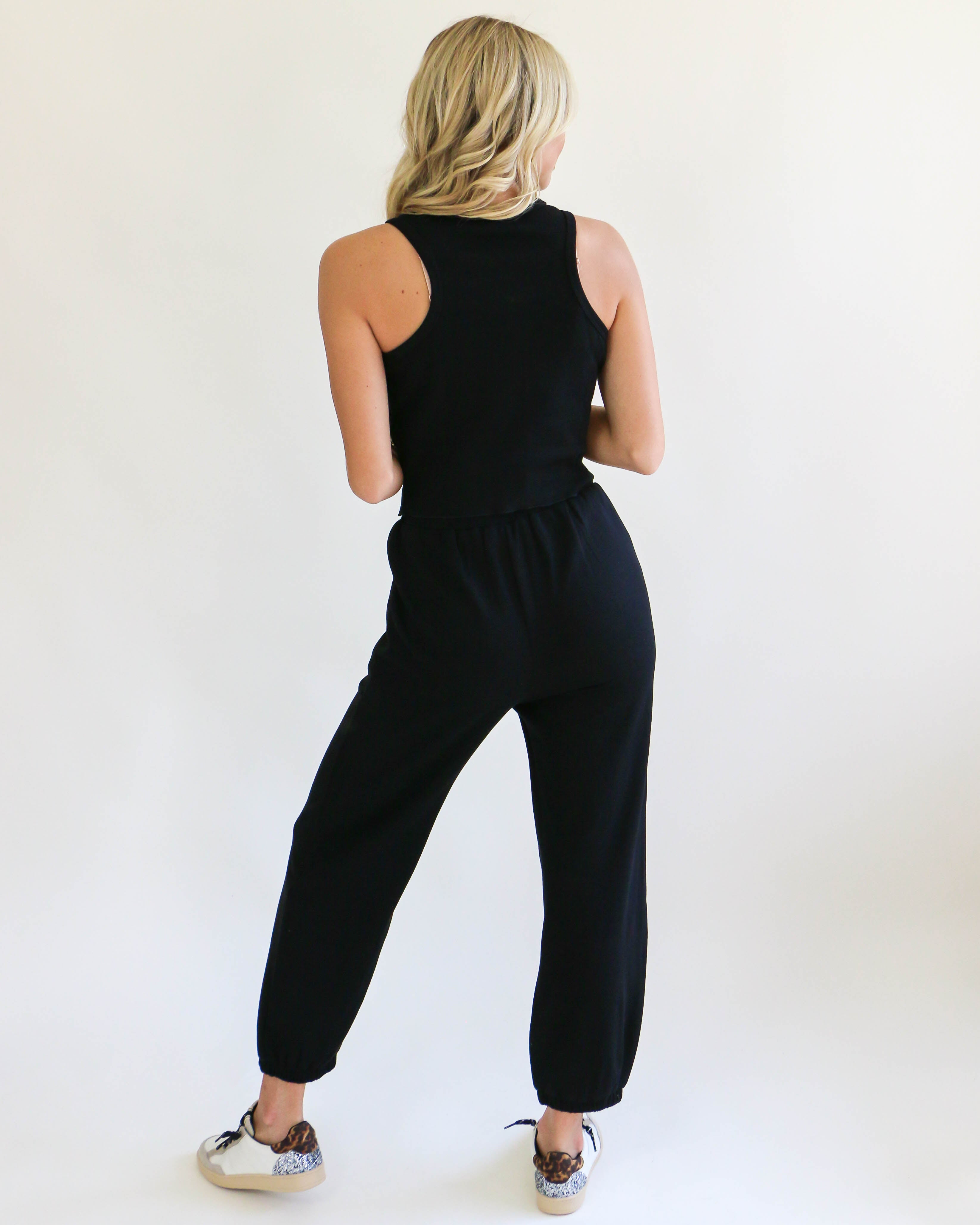 Knit Crop Top and Jogger Pants Set in Black