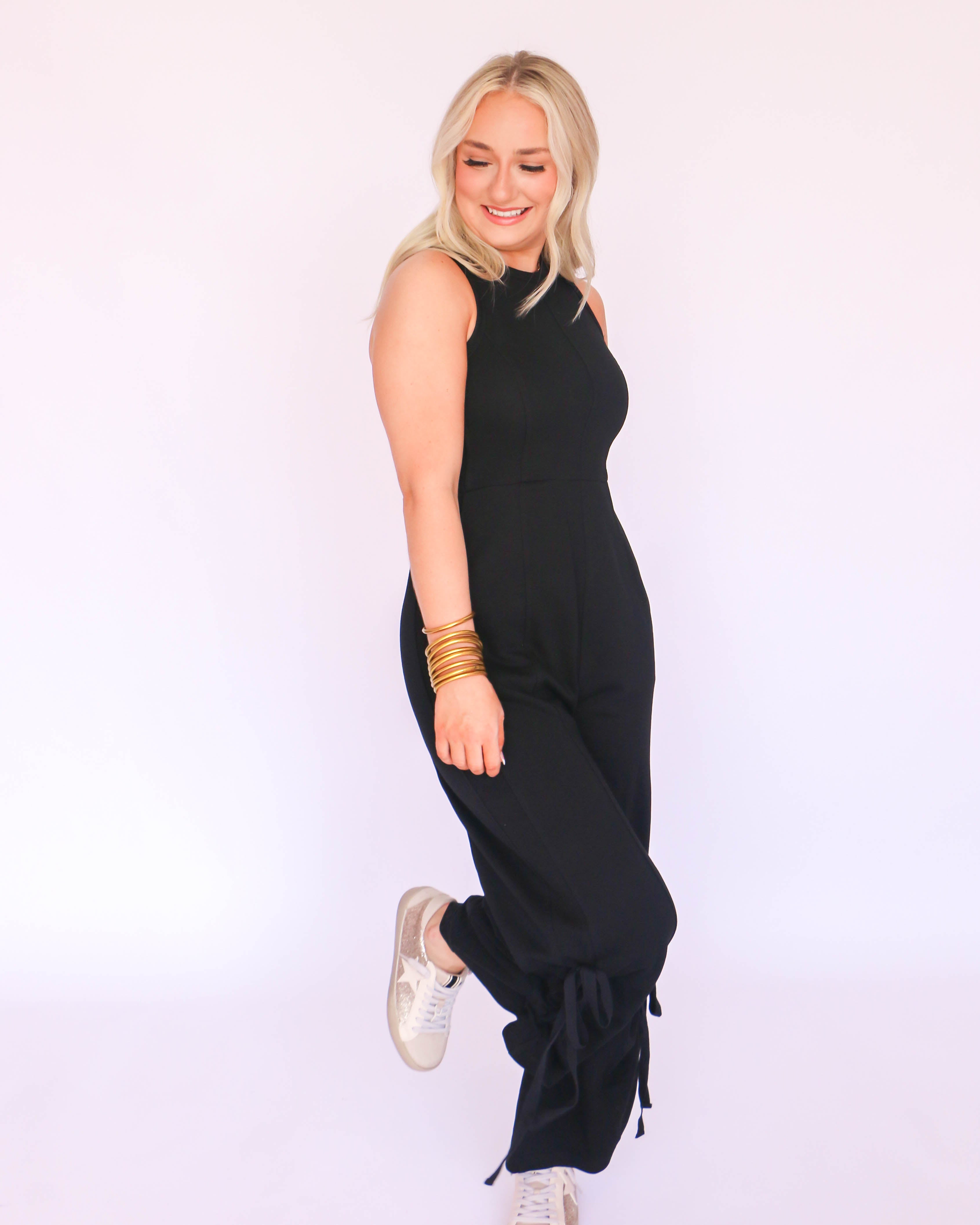 Black Sleeveless Round Neck Jumpsuit