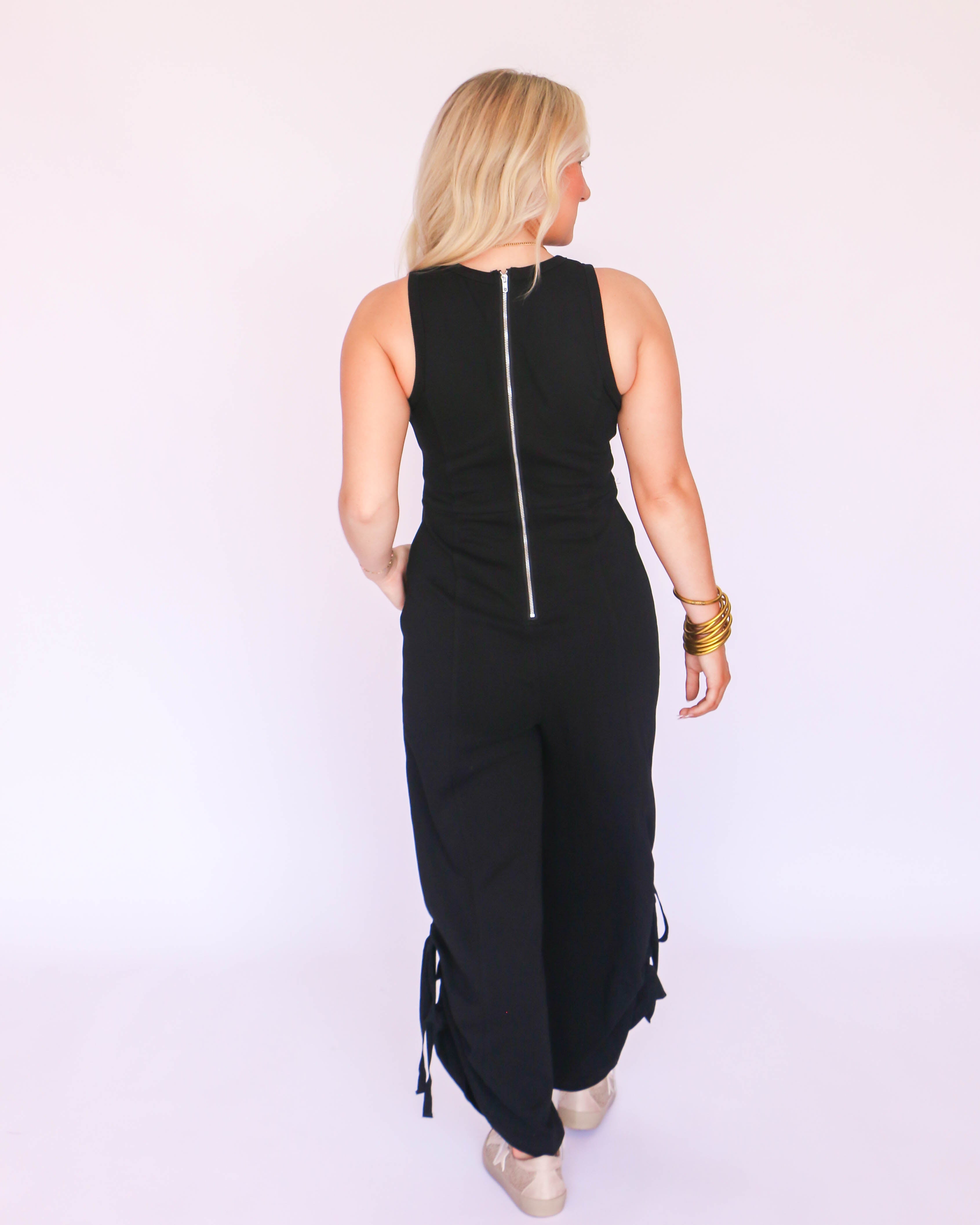 Black Sleeveless Round Neck Jumpsuit